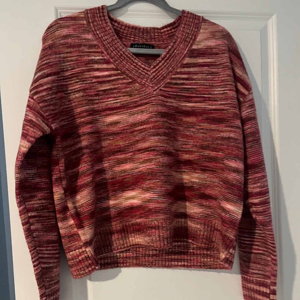 Love Elle sweater - size L - never been worn!